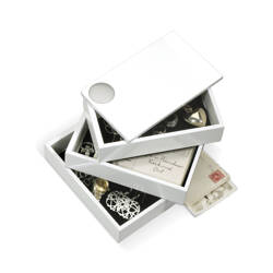 Niezwykle praktyczne pudełko na biżuterię - Spindle - mdf, biały lakier